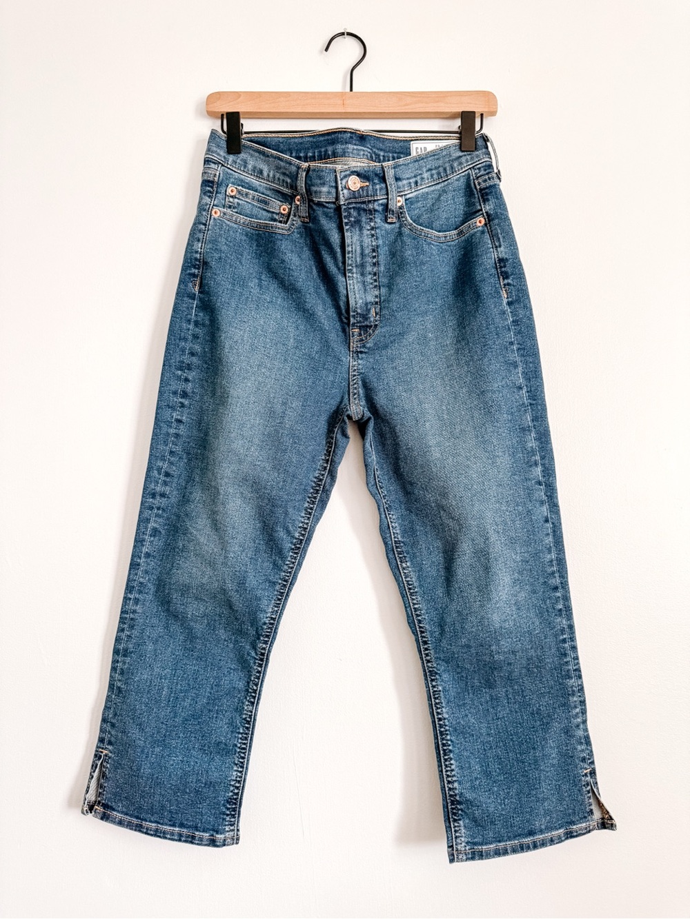 GAP High Rise Capri Jeans Medium Wash Denim Size 29